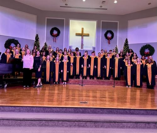 OHS Concert Choir at their 2022 Christmas performance